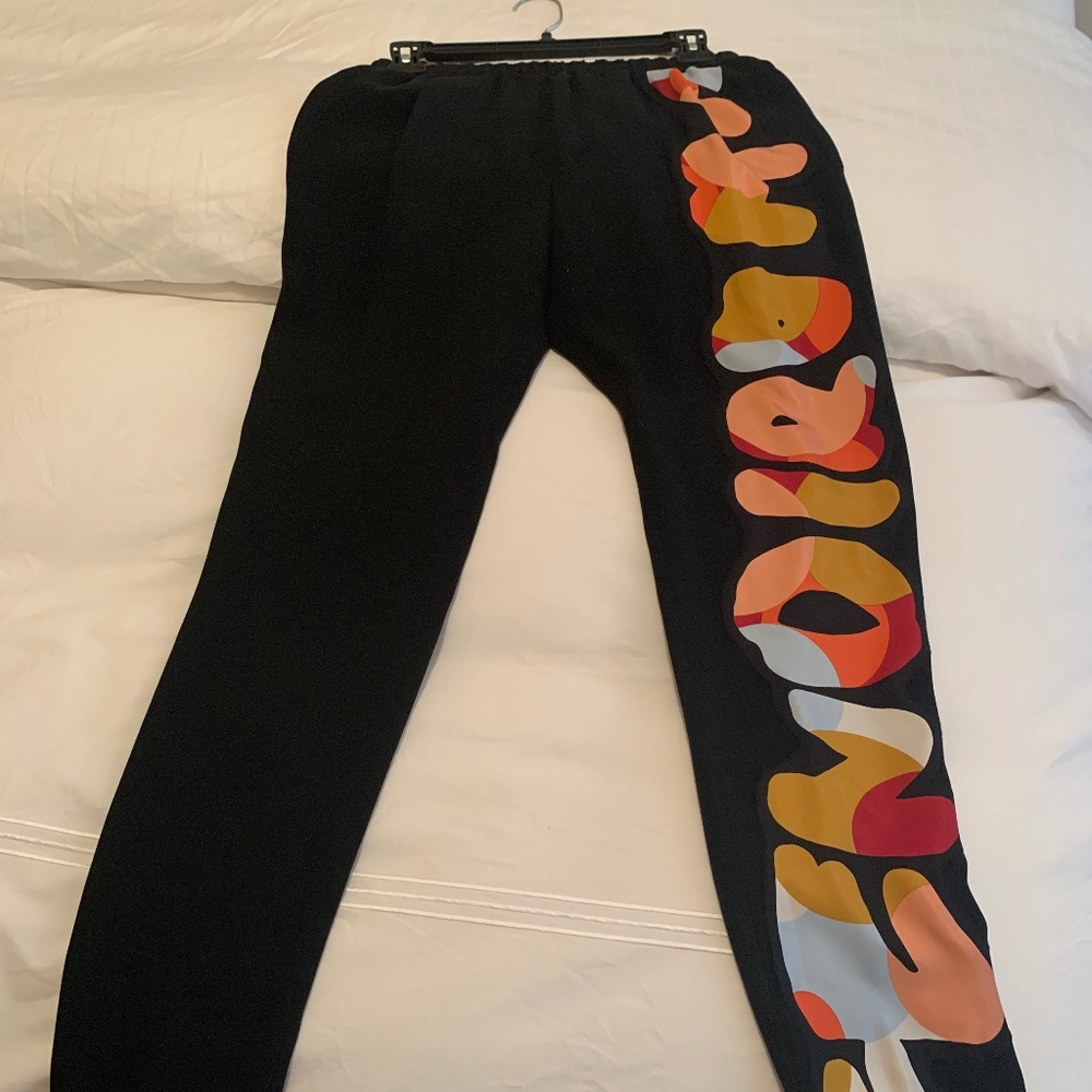 NWT FENDI grafitti logo jogger pants Size 38/ US 2